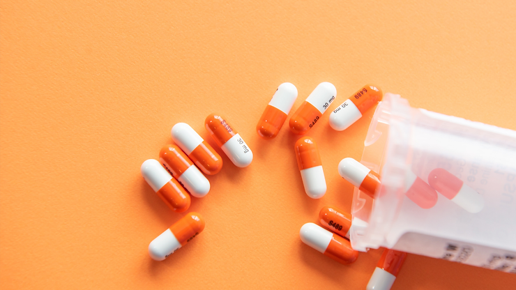 STF decide que ISS incide sobre atividade de farmácias de manipulação